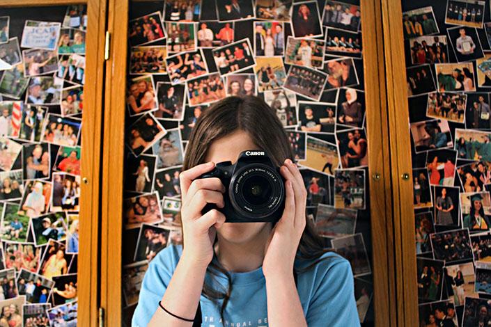 On October 21, Photojournalism club member, Morgan McDonnell, walked around Oak Lawn Community High School taking pictures of the things she found fascinating and trying out the new skills she learned to take a good photograph. 